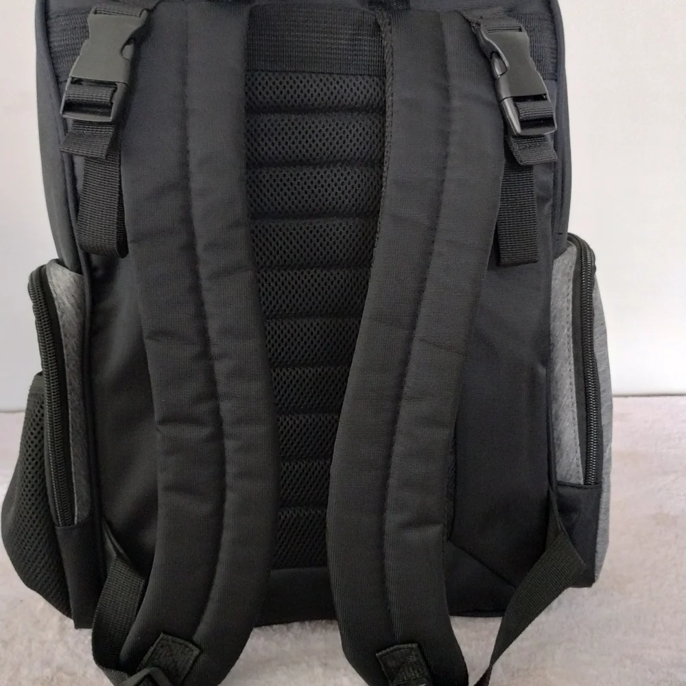 Eddie Bauer Atlas Sport Back Pack Diaper Bag in Black/Gray - Picture 6 of 15